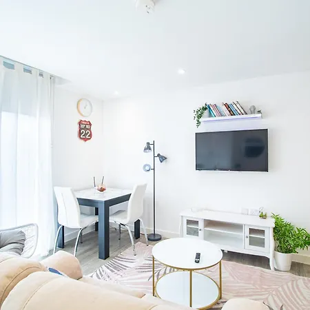 Apartment Perfectly Located - *