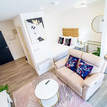 Perfectly Located - Apartment *